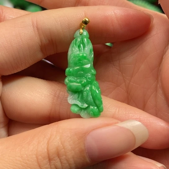 颈饰未镶嵌翡翠吊坠