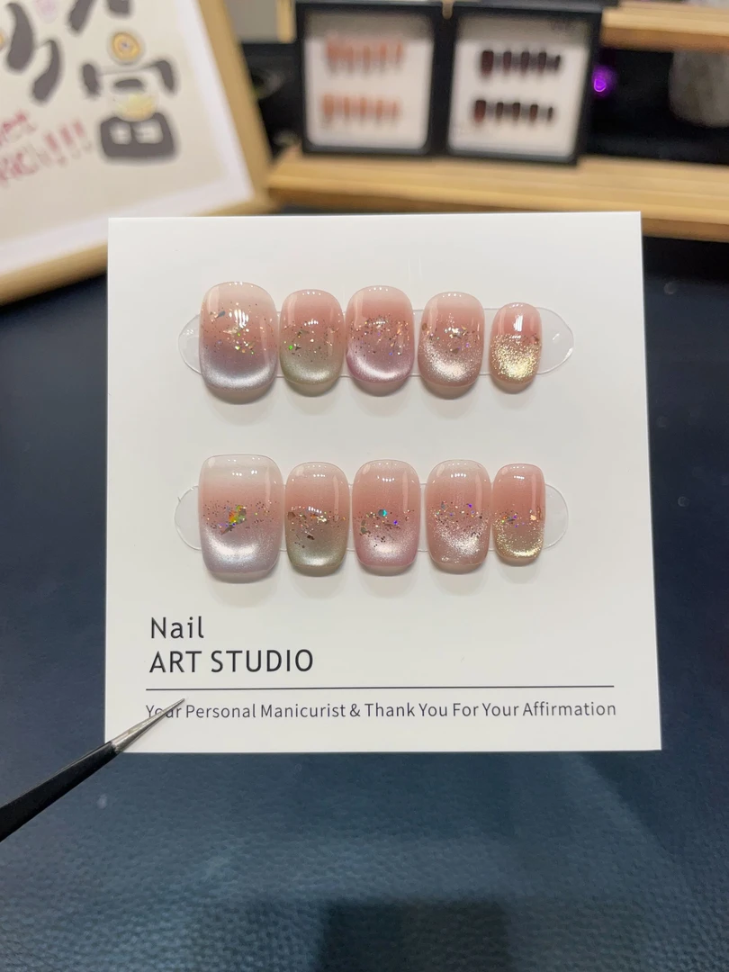 上新【彩虹】纯手工穿戴甲猫眼短甲气质款美甲十片装