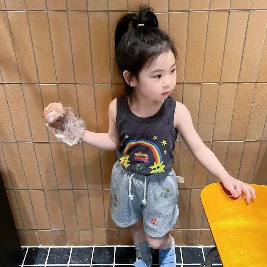 韩系儿童洋气连帽背心男女童夏季彩虹涂鸦外穿T恤短裤套装