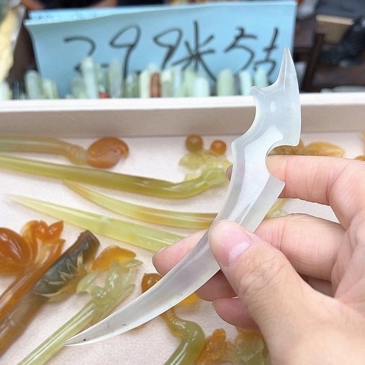 蛇纹石玉未镶嵌发簪