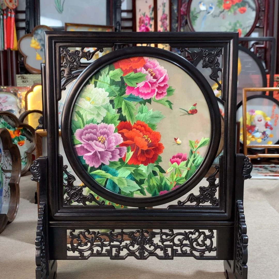 木手工精品苏绣摆件