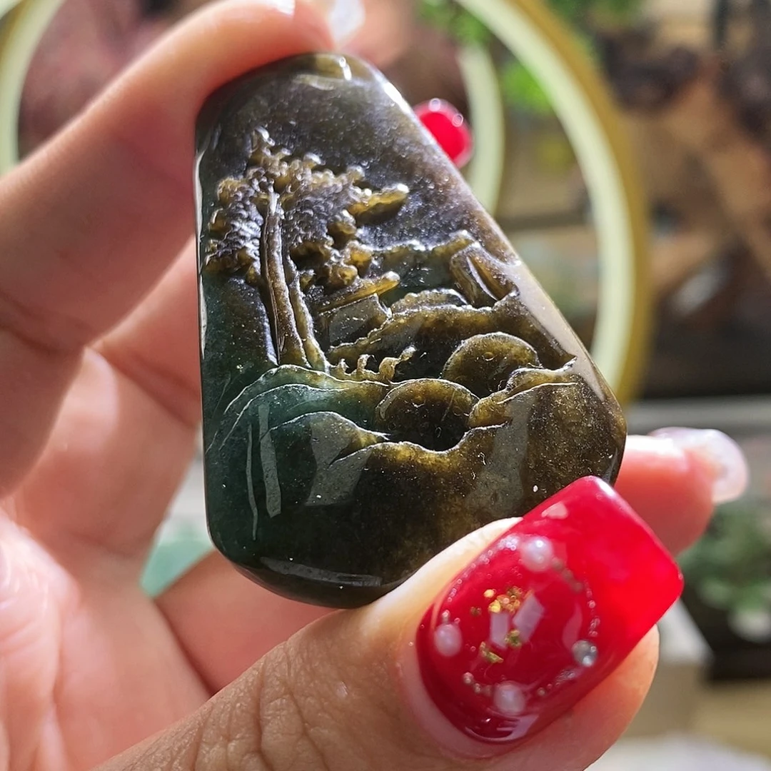 【闪购商品】翡翠颈饰未镶嵌山水