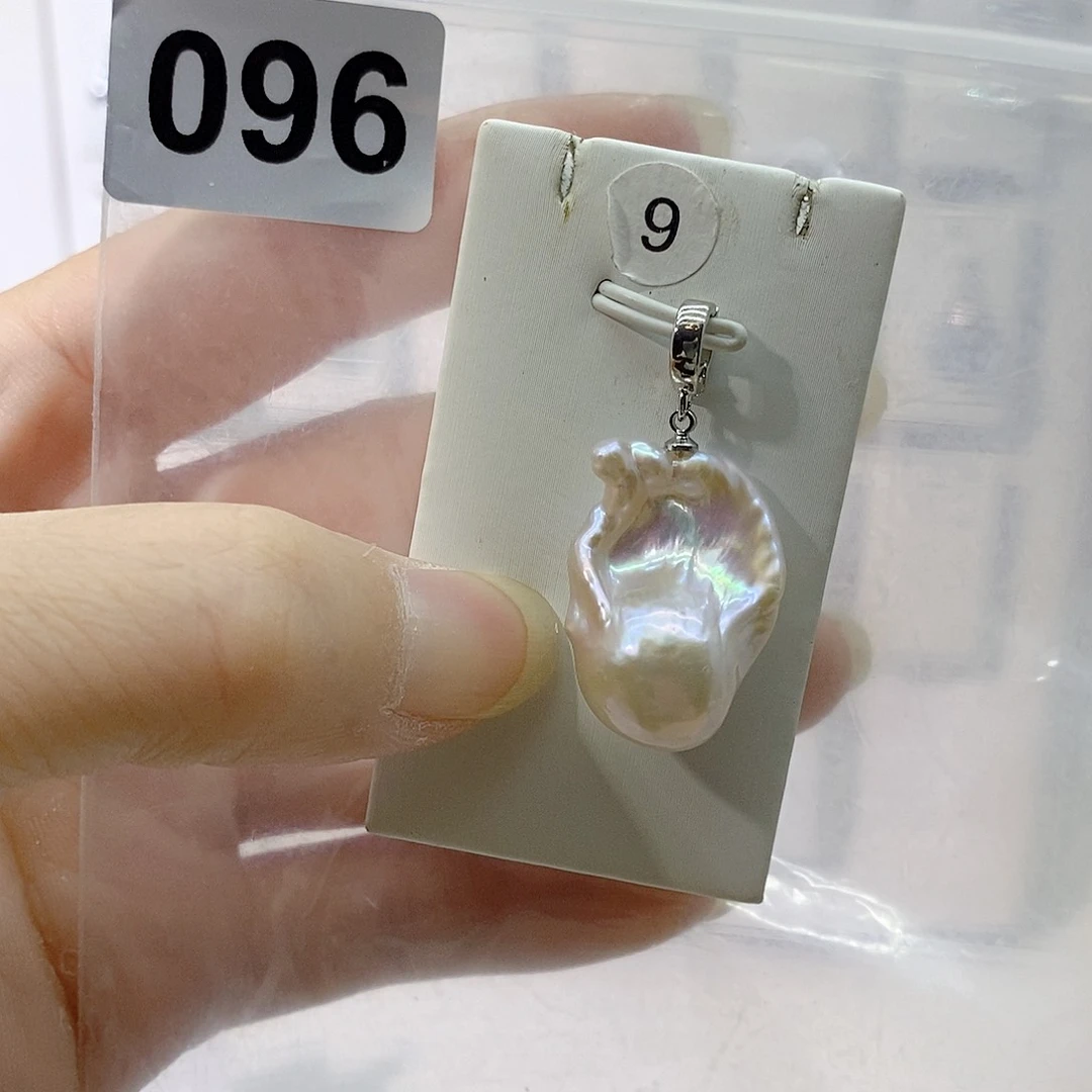 淡水珍珠合金颈饰