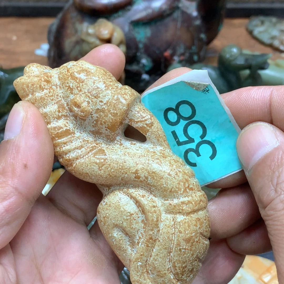 未镶嵌和田玉挂件