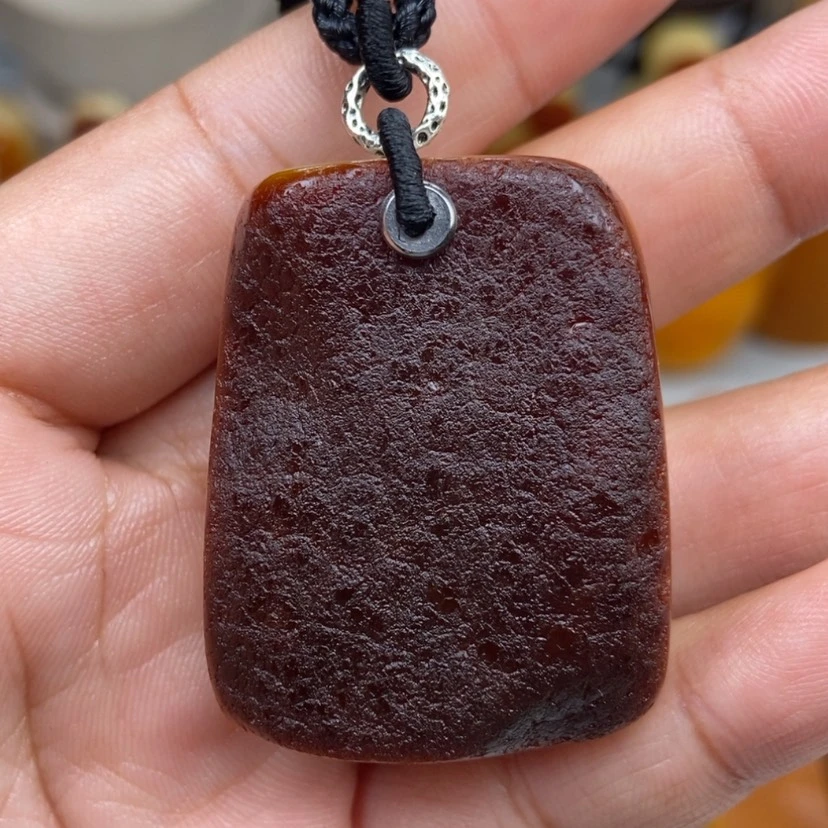 【闪购商品】琥珀颈饰未镶嵌