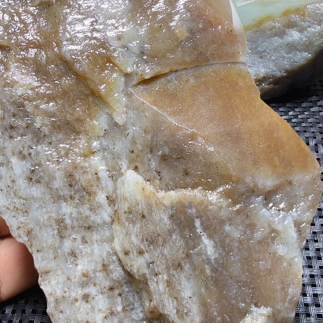 ****‍和田玉（糖玉）未镶嵌珠宝半成品