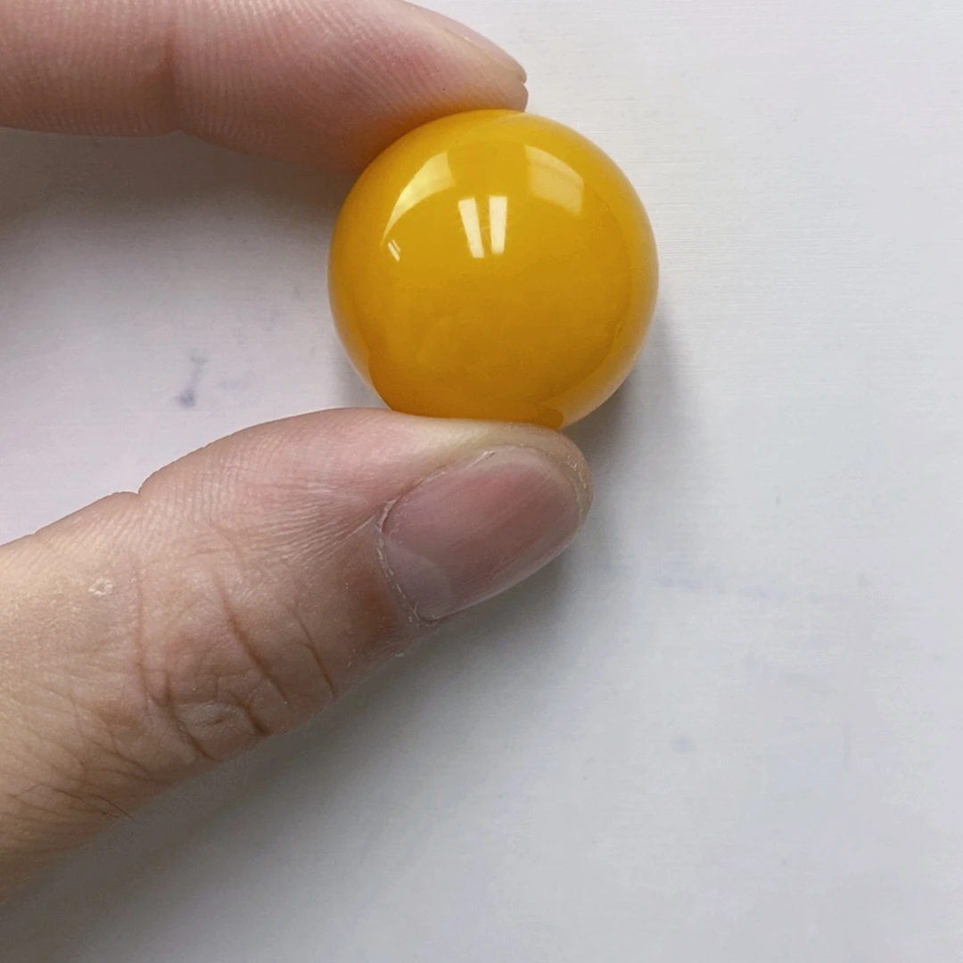 ****.未镶嵌琥珀珠宝奇石