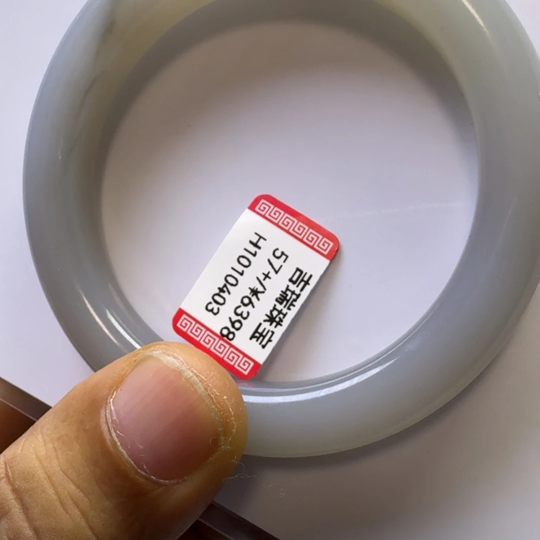 和田玉（糖玉）未镶嵌手镯