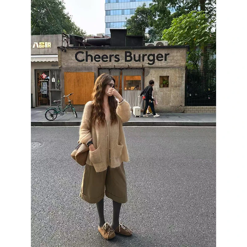 毛衣外套女秋冬季软糯慵懒杏色宽松针织开衫外搭上衣阔腿七分裤子