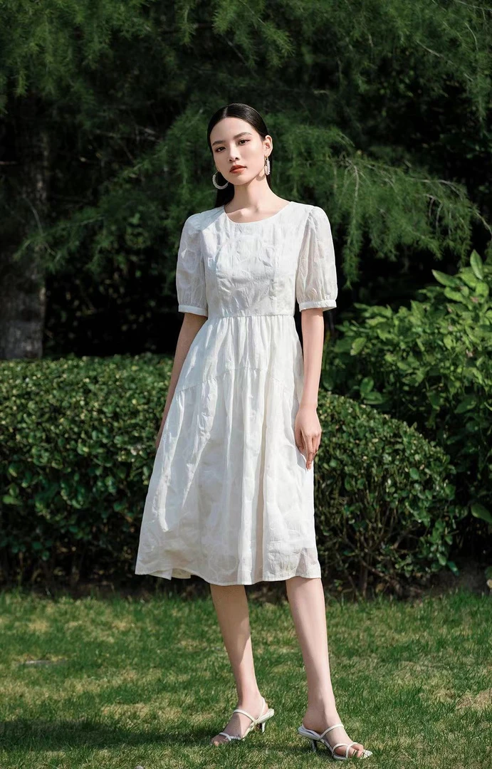 波波精选气质连衣裙