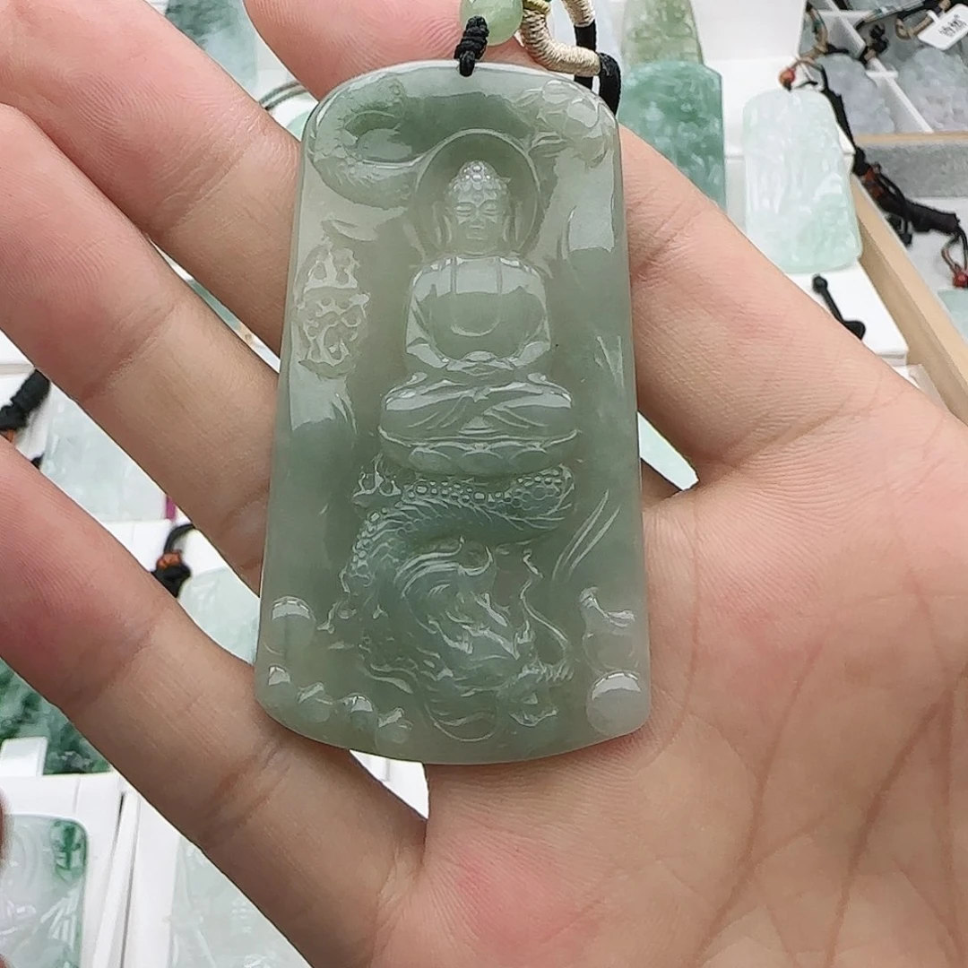 光***年翡翠未镶嵌颈饰翡翠