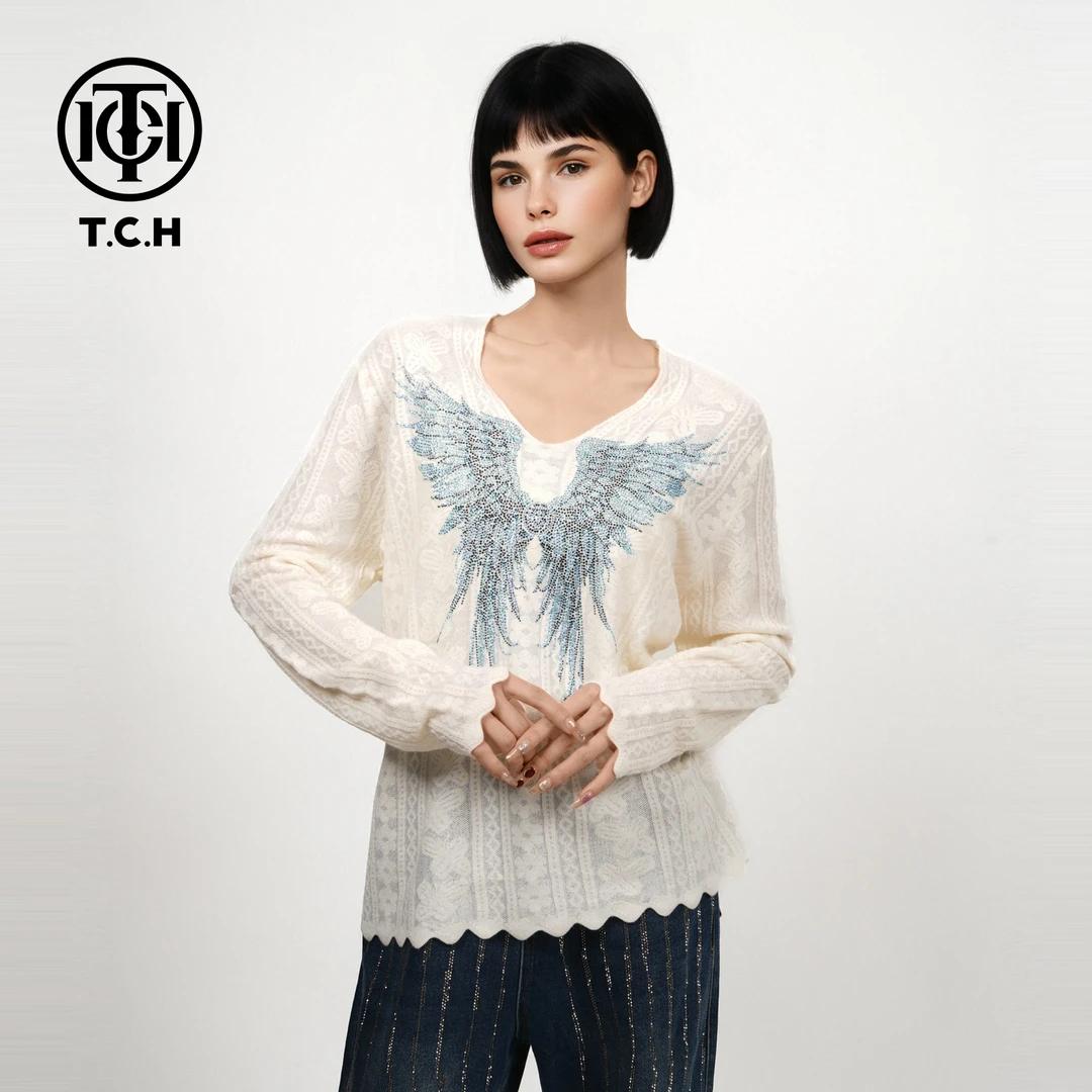 TCH【含绵羊毛】秋冬休闲时尚烫钻蓝翅膀白色针织衫女T75C09E1116