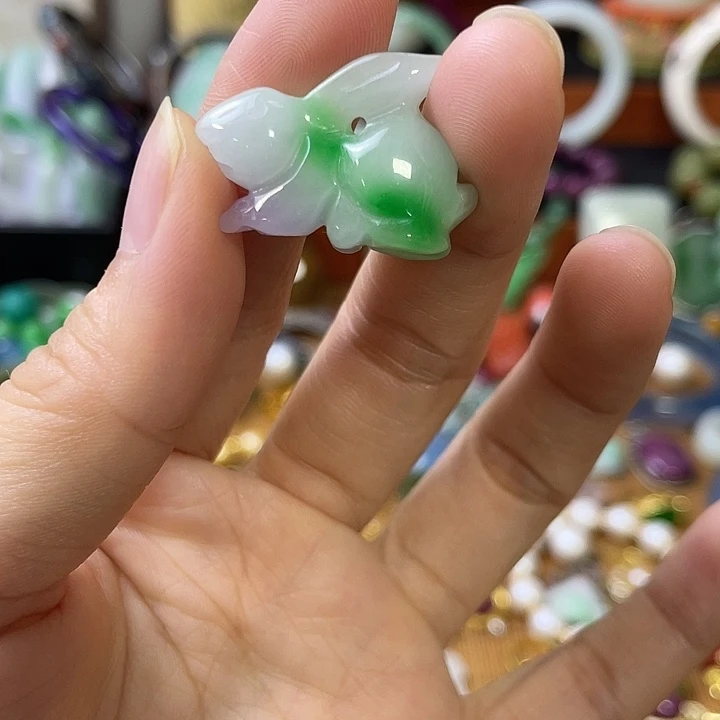 散珠翡翠精美雕刻物件物件