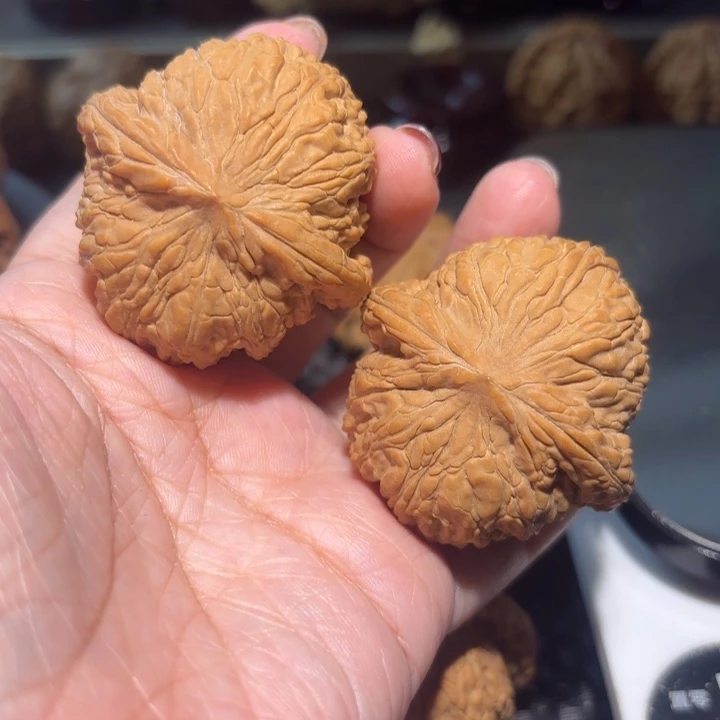 把件文玩核桃44泥鳅背