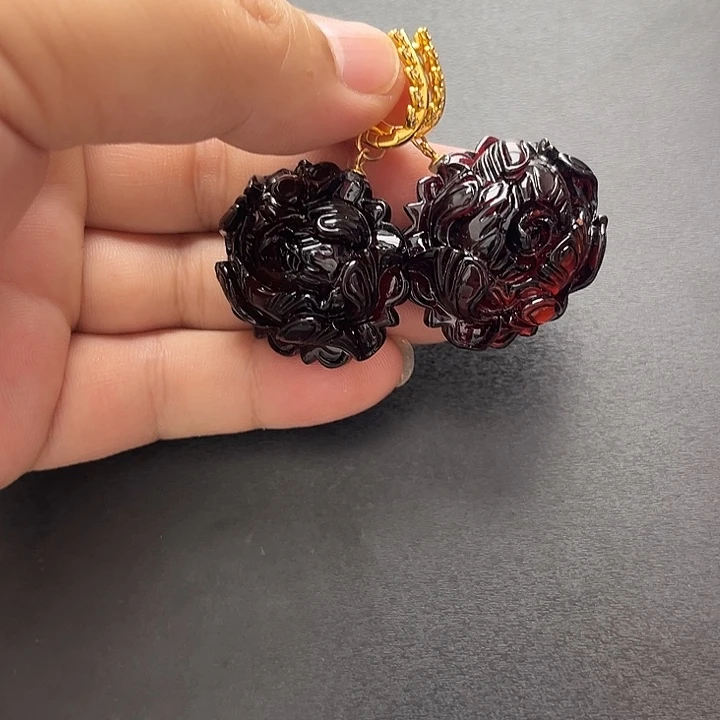 琥珀未镶嵌裸石耳坠