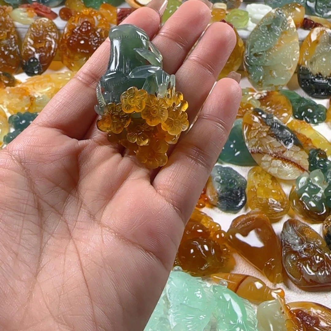 蛇纹石玉颈饰未镶嵌柠***乐