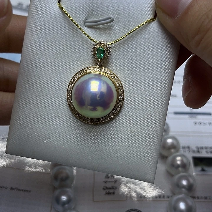 18K金镶嵌颈饰拼合珍珠（马贝珠）