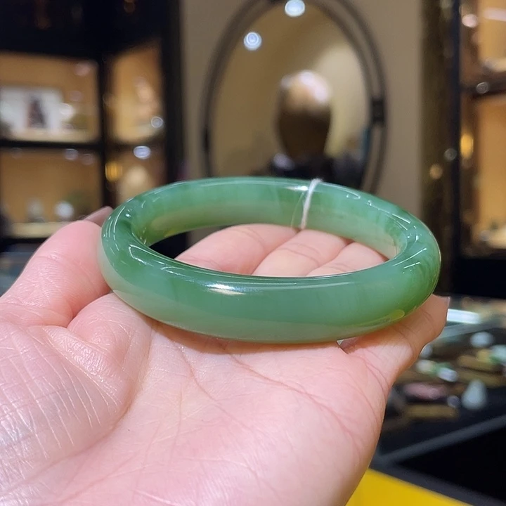 未镶嵌手镯和田玉60#68.33g
