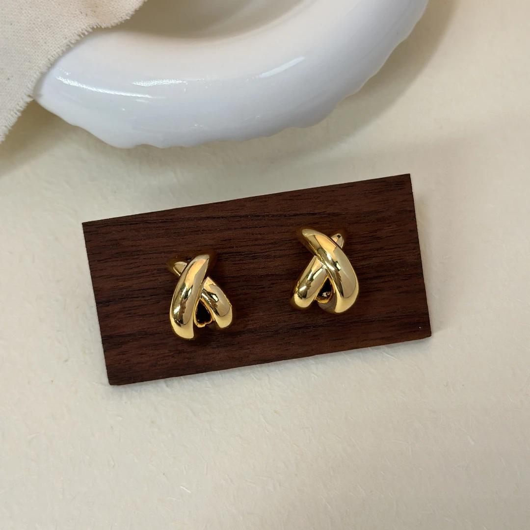 合金耳饰 P&C studio 冷淡风交叉耳钉