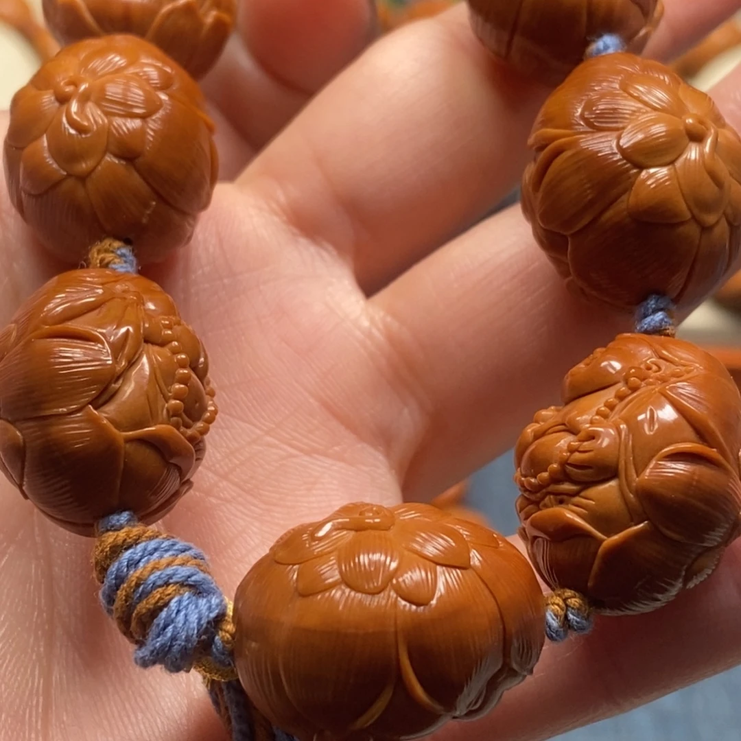 吊坠橄榄核莲花弥勒