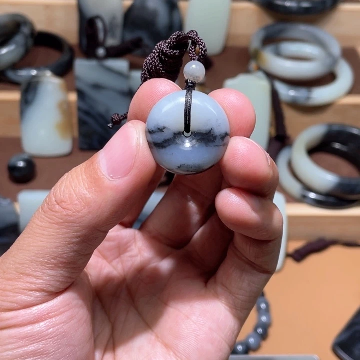 和田玉平安扣未镶嵌T***兄