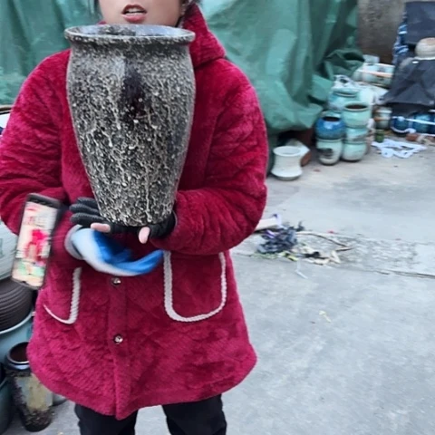 口20高31瑕疵一个。