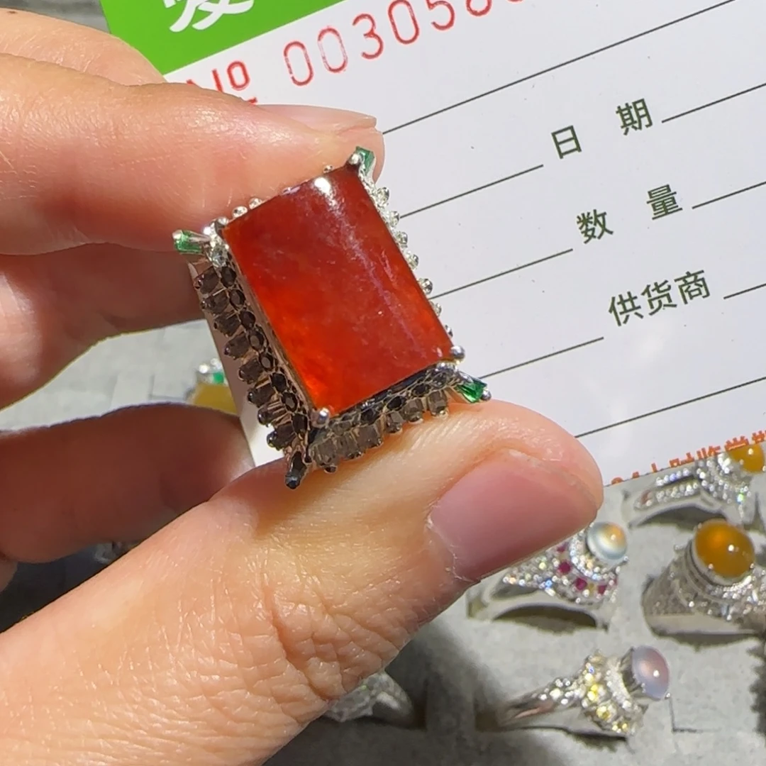魏***涛翡翠未镶嵌戒指翡翠