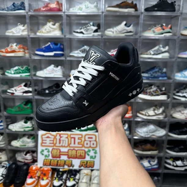 99新 LouisVuitton/路易威登 41码 trainer 黑武士 板鞋