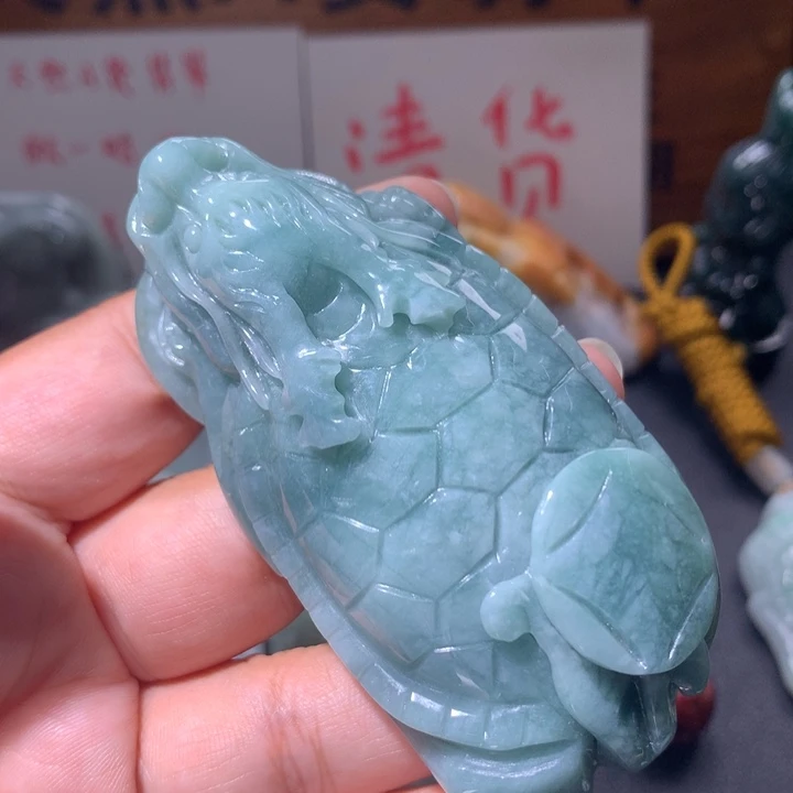 翡翠未镶嵌颈饰保真天然A货翡翠