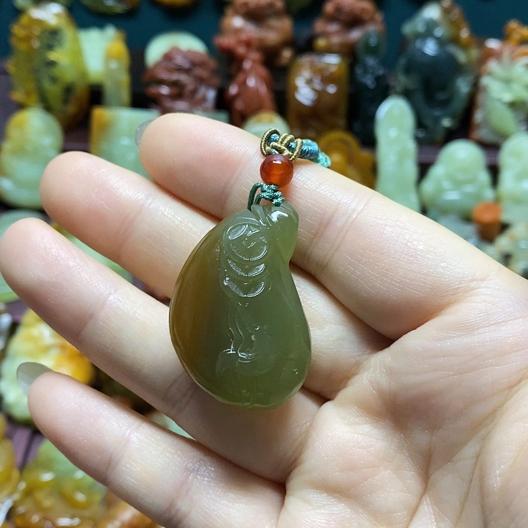 岫玉未镶嵌吊坠(赠链)