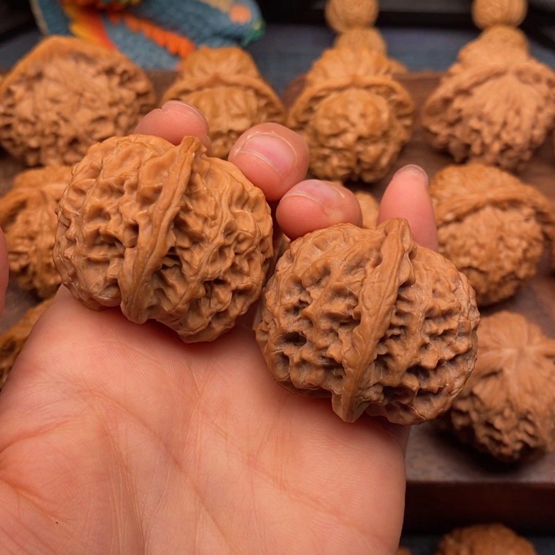 文玩核桃把件38全品，原桩苹果园