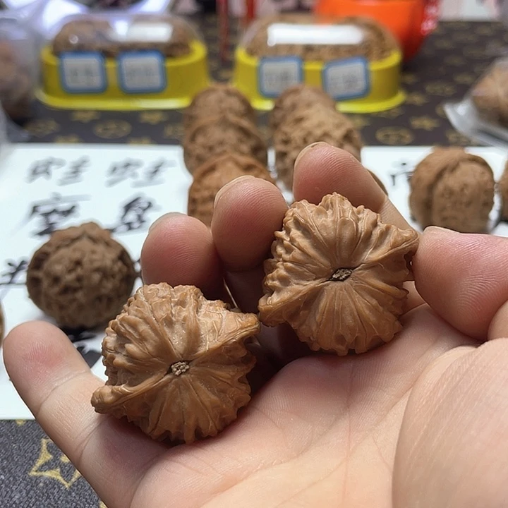****森文玩核桃吊坠磨盘