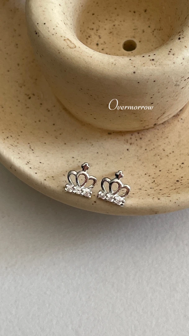 925银合成锆石耳饰 皇冠耳钉 通体银 8709