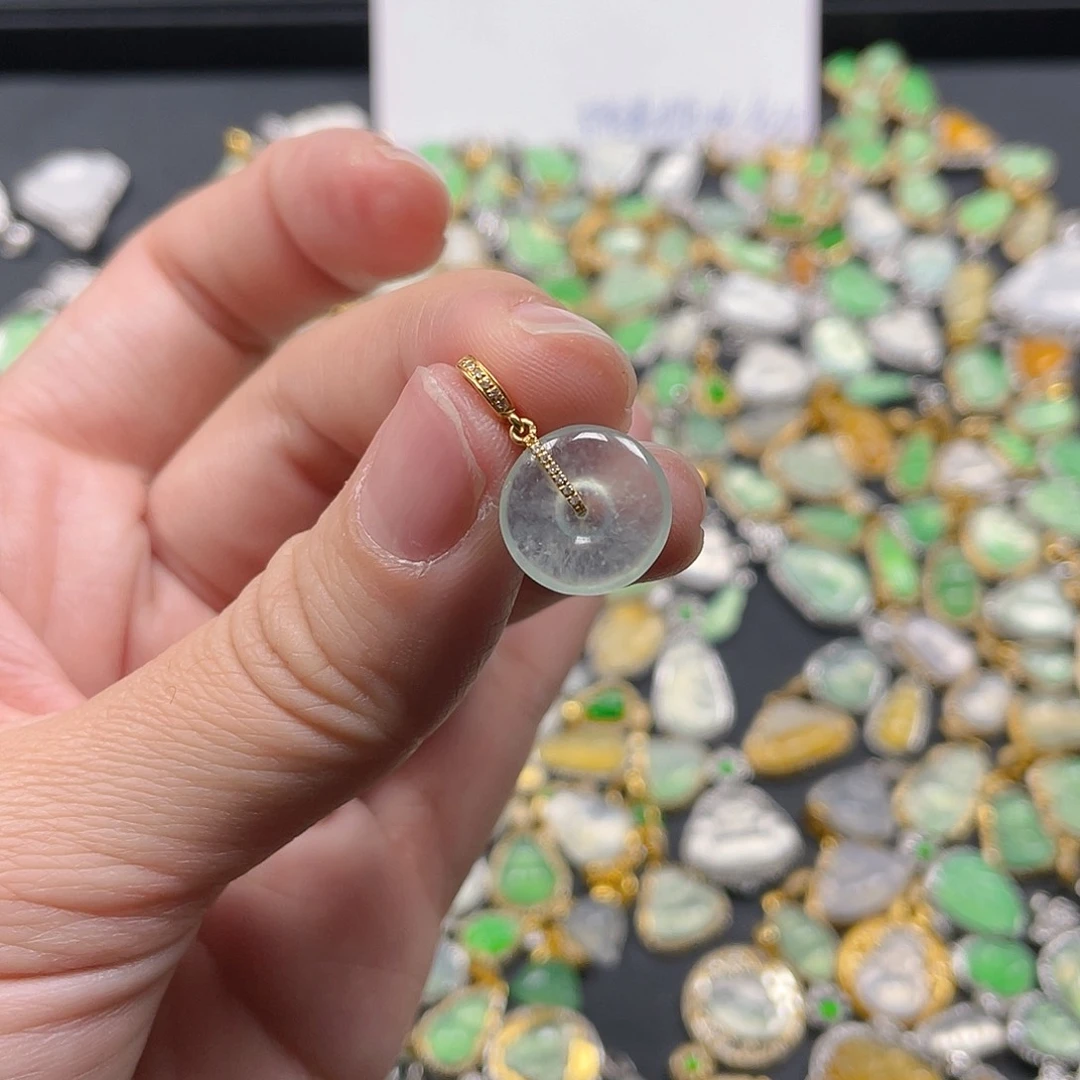 翡翠颈饰18K金镶嵌一**粥天然翡翠18kA货