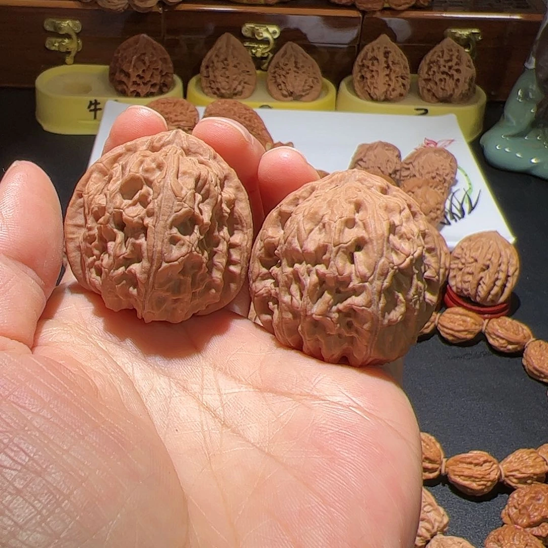 文玩核桃把件平*白狮子