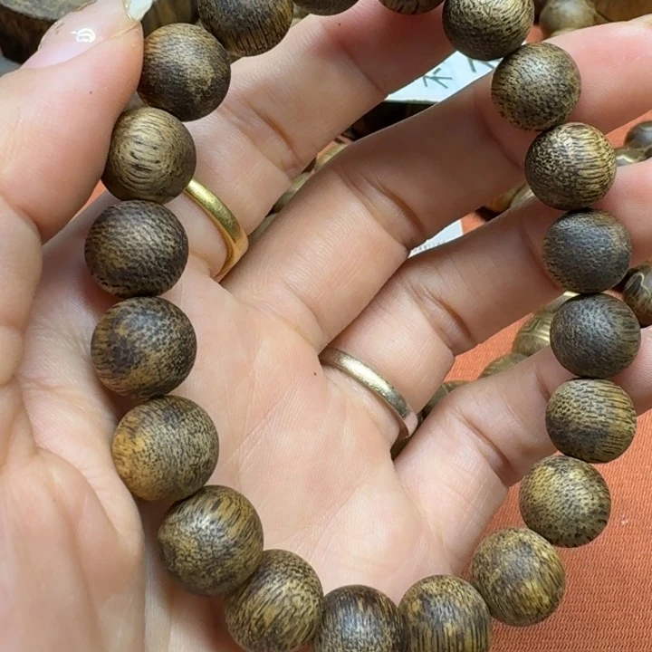 大叶紫檀（黑酸枝木类）