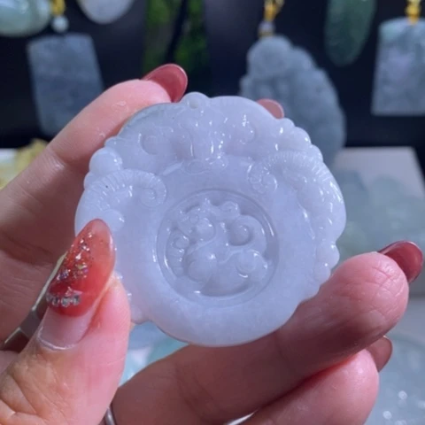 【闪购商品】颈饰未镶嵌翡翠麒麟