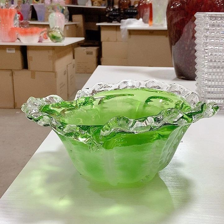 文*?琉璃花瓶高度11厘米左右直径26厘米