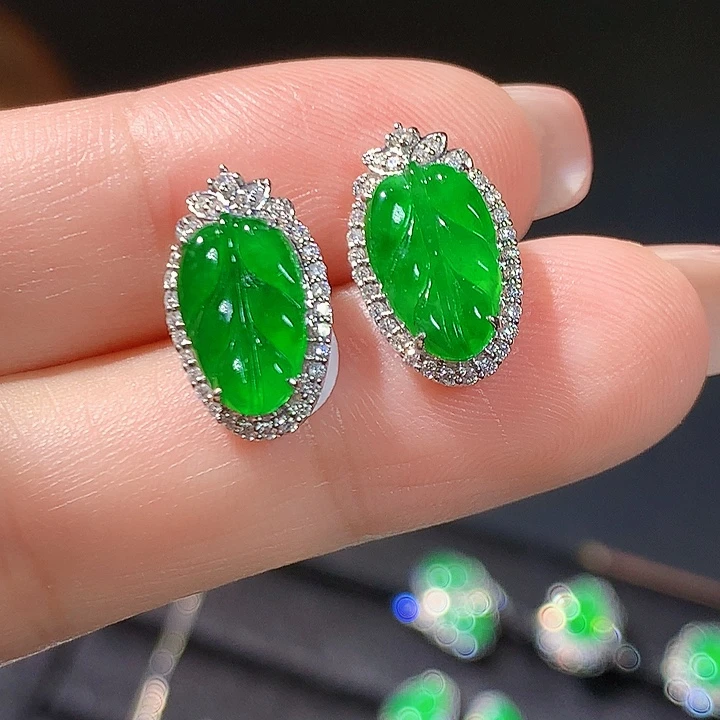 翡翠18K金镶嵌耳饰