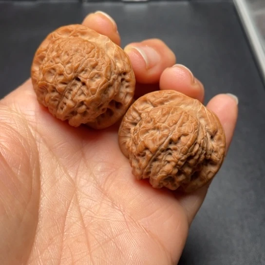 【闪购商品】把件文玩核桃血麒麟………