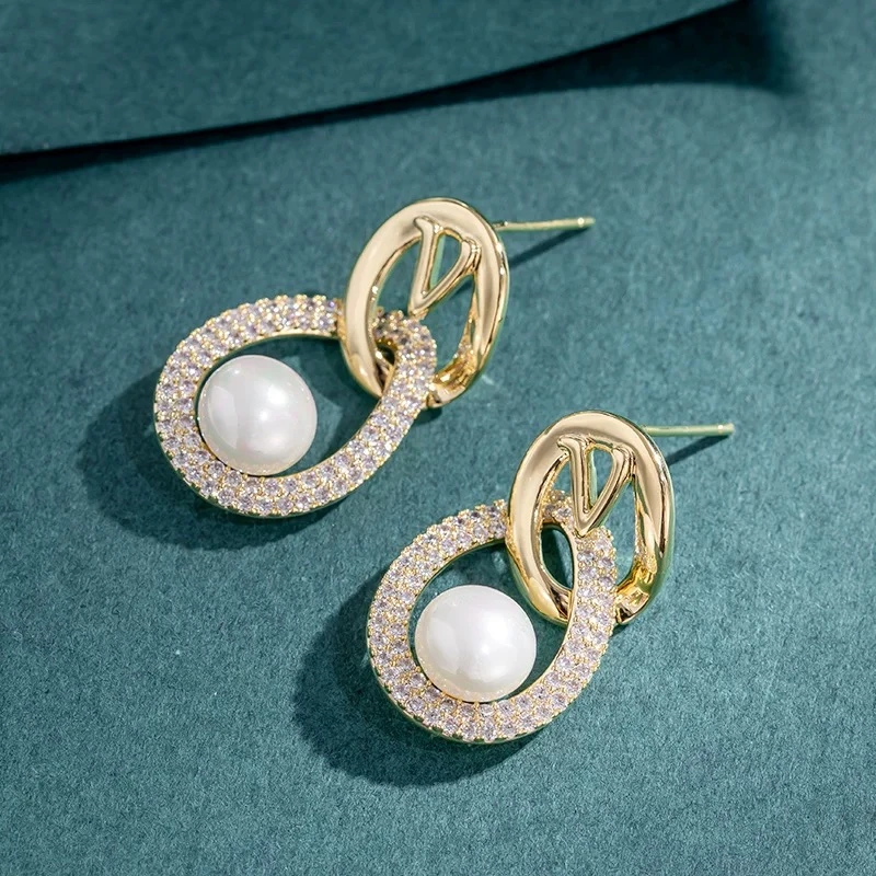 铜合金耳饰 轻奢新款时尚气质耳钉法式高级感百搭耳环F1553