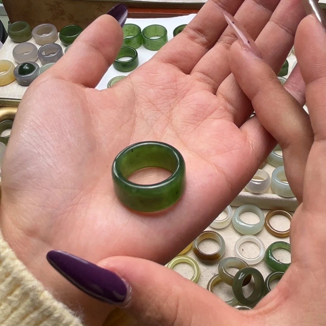 ****3和田玉未镶嵌戒指