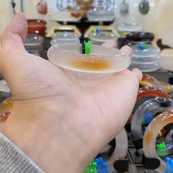 玛瑙/玉髓未镶嵌手镯25