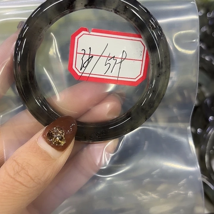 沙***手蛇纹石玉未镶嵌岫玉手镯