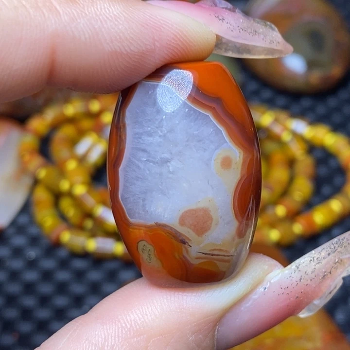 玛瑙/玉髓颈饰未镶嵌