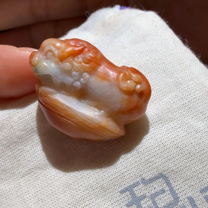 翡翠未镶嵌颈饰事事如意