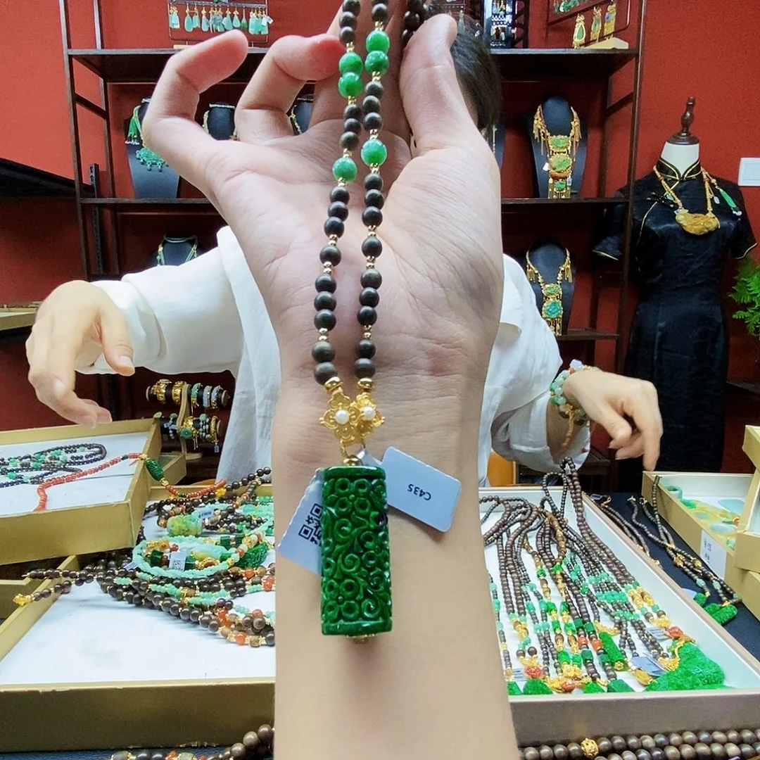 翡翠未镶嵌颈饰国风翡翠吊坠