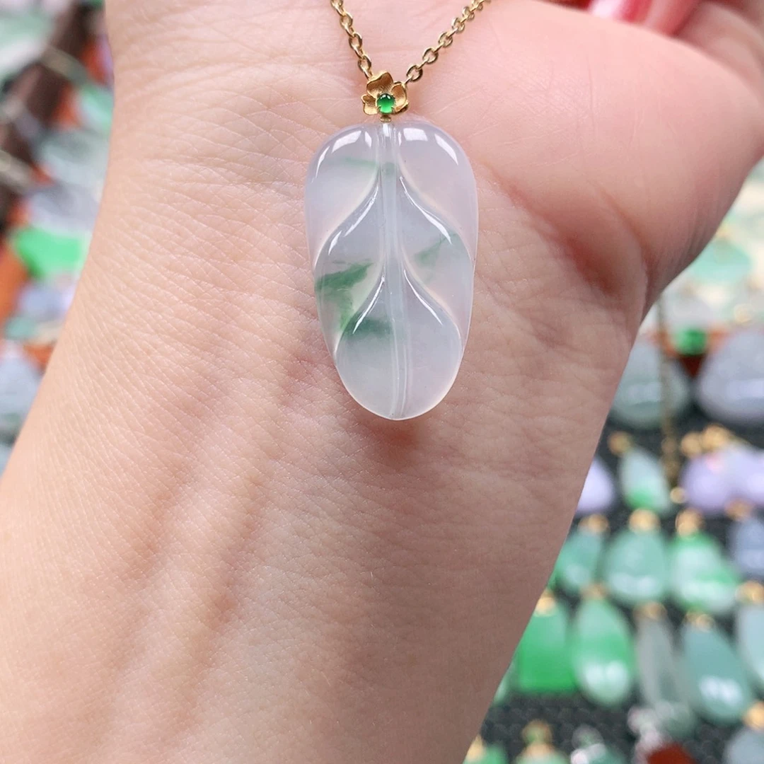 吊坠(不含链)18K金镶嵌翡翠