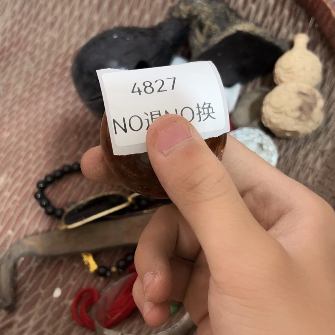 自***。老挝石4827号工艺品