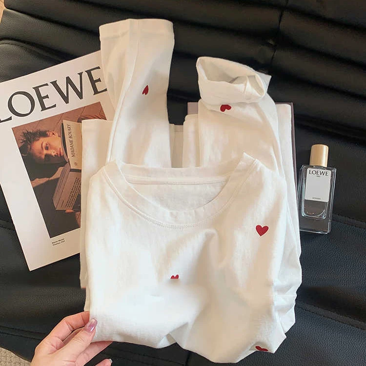 小众简约设计感白色爱心印花长袖女2025早春新款韩系百搭宽松T恤